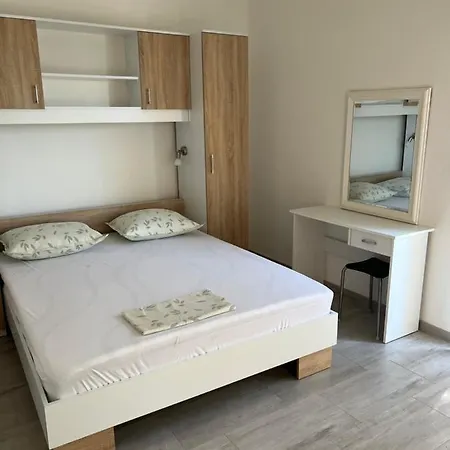 Krivic Апартаменты Брела