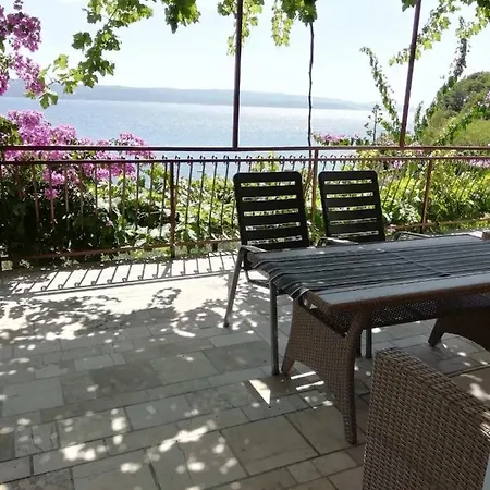 Krivic Apartman *